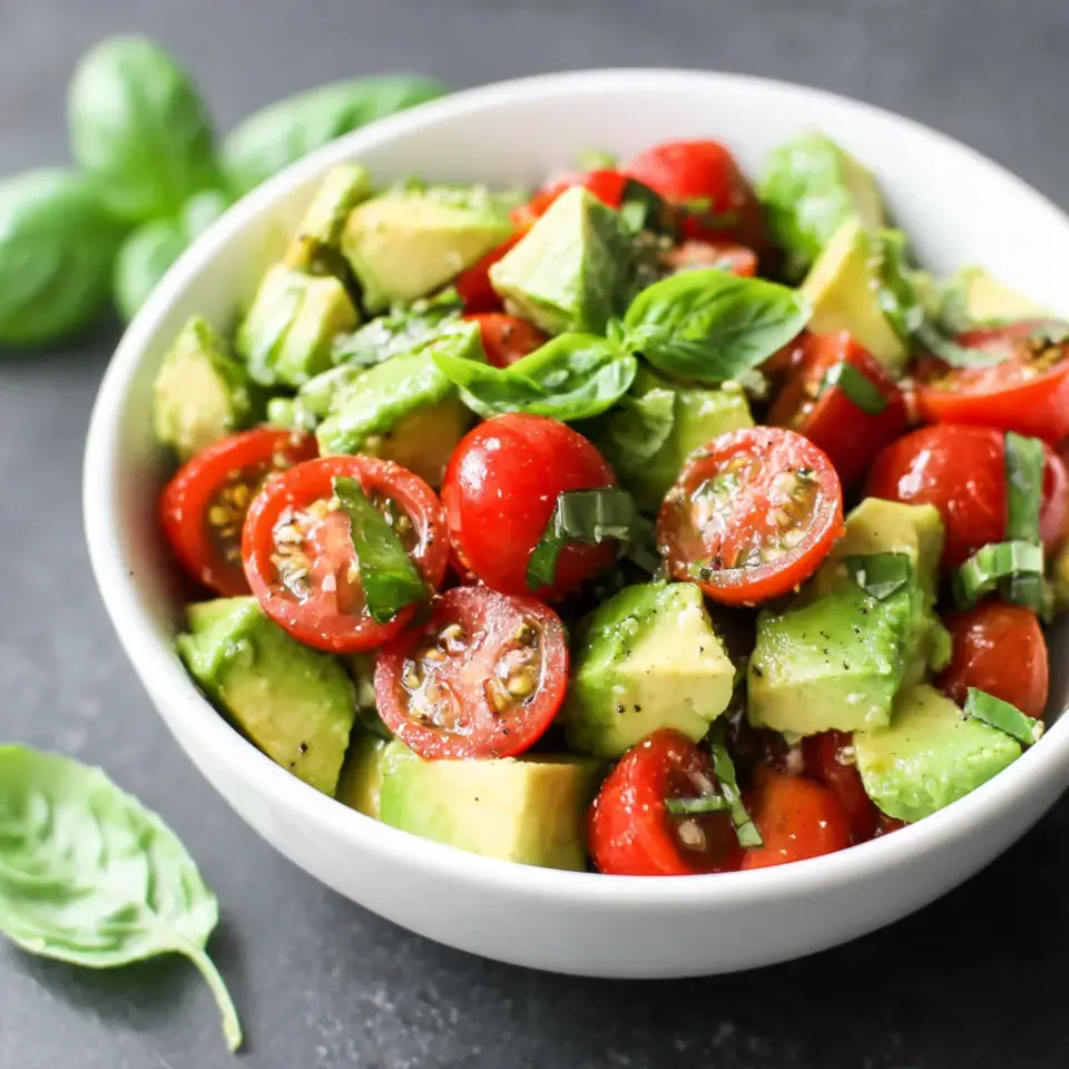 Avocado & Tomato Salad, ready to serve