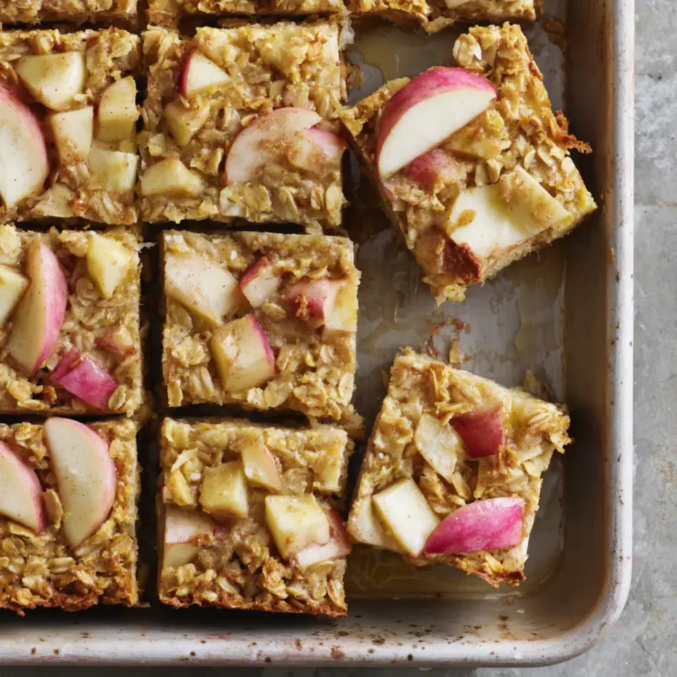 A close look at Baked Apple-Oat Breakfast Squares