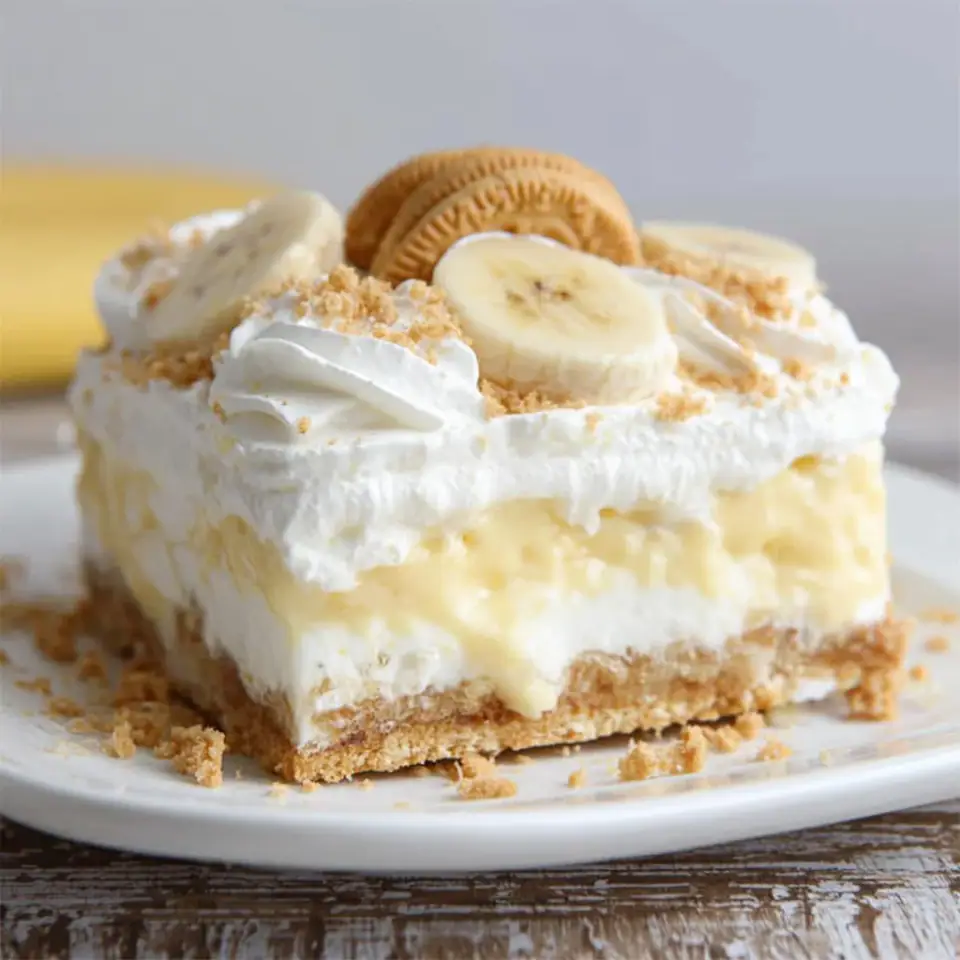 Banana Pudding Dream Bars served on the table