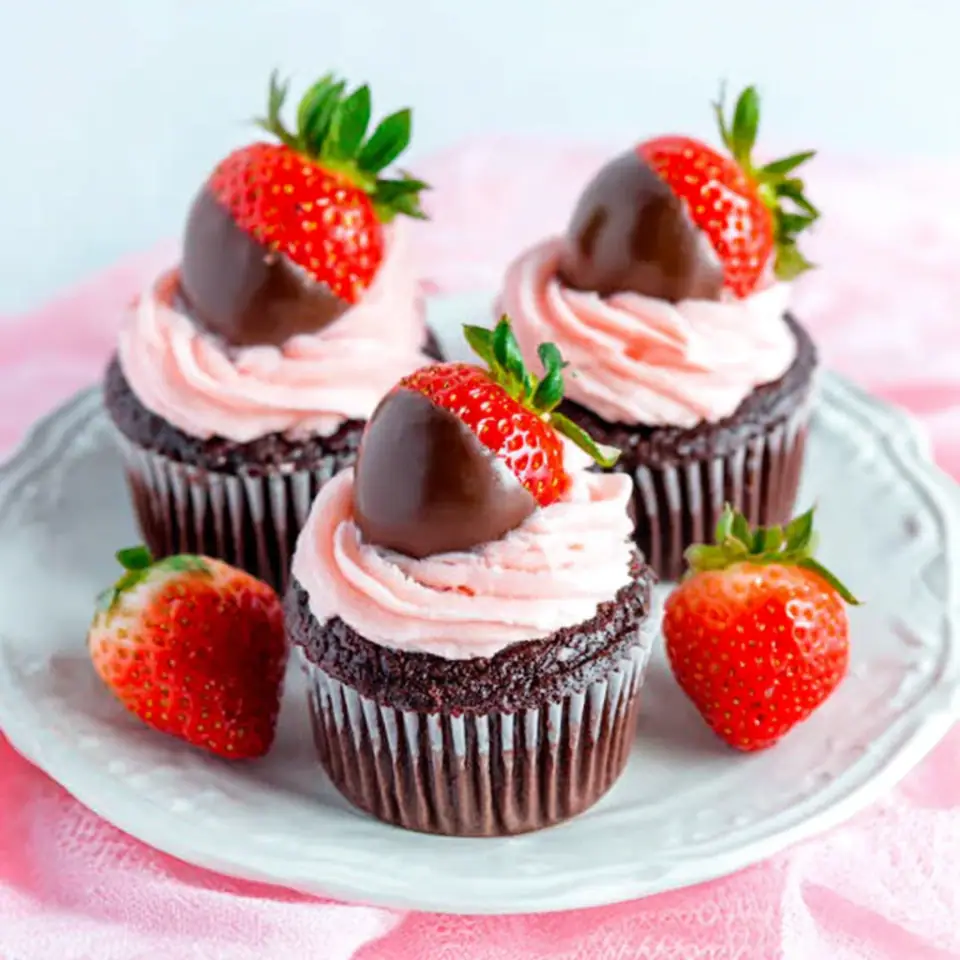 Chocolate Strawberry Cupcakes
