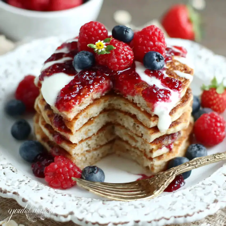 Greek Yogurt Oat Pancakes, ready to serve