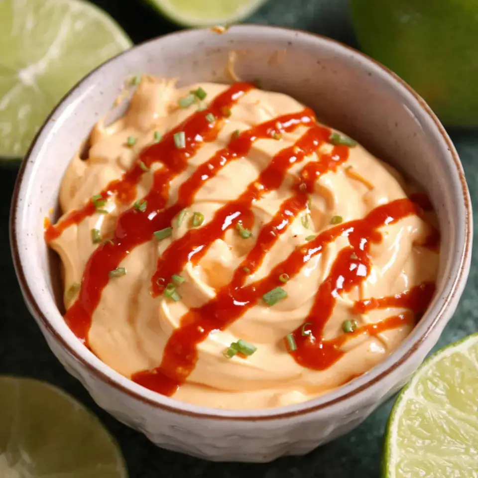 Spicy Sriracha Mayo, ready to serve